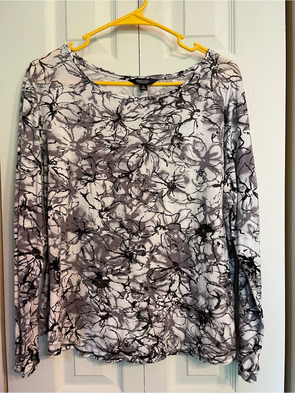 Simply Vera Vera Wang Black & White Floral Long-Sleeve Top